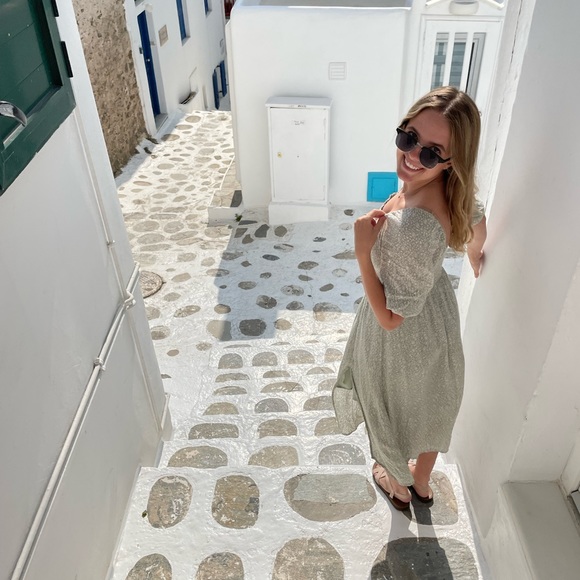 Meet your Posher, Fiona - Picture 2 of 2